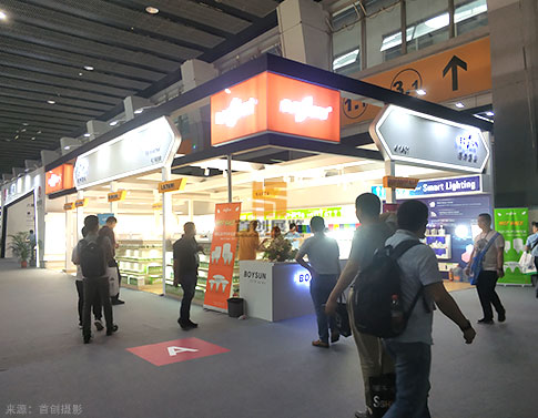 特裝展臺搭建中版面材料的制作工藝(圖1) 特裝展臺搭建案例