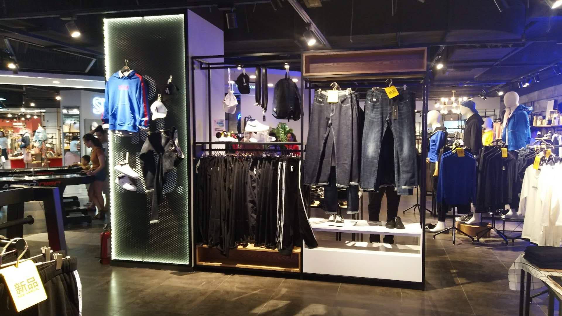 凡人優品綜合店展柜設計裝修(圖2)