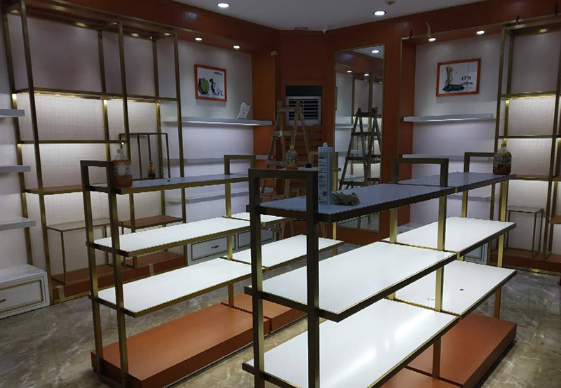 啄木鳥展柜定制設計方案(圖3) 啄木鳥展柜定制設計方案(圖3)